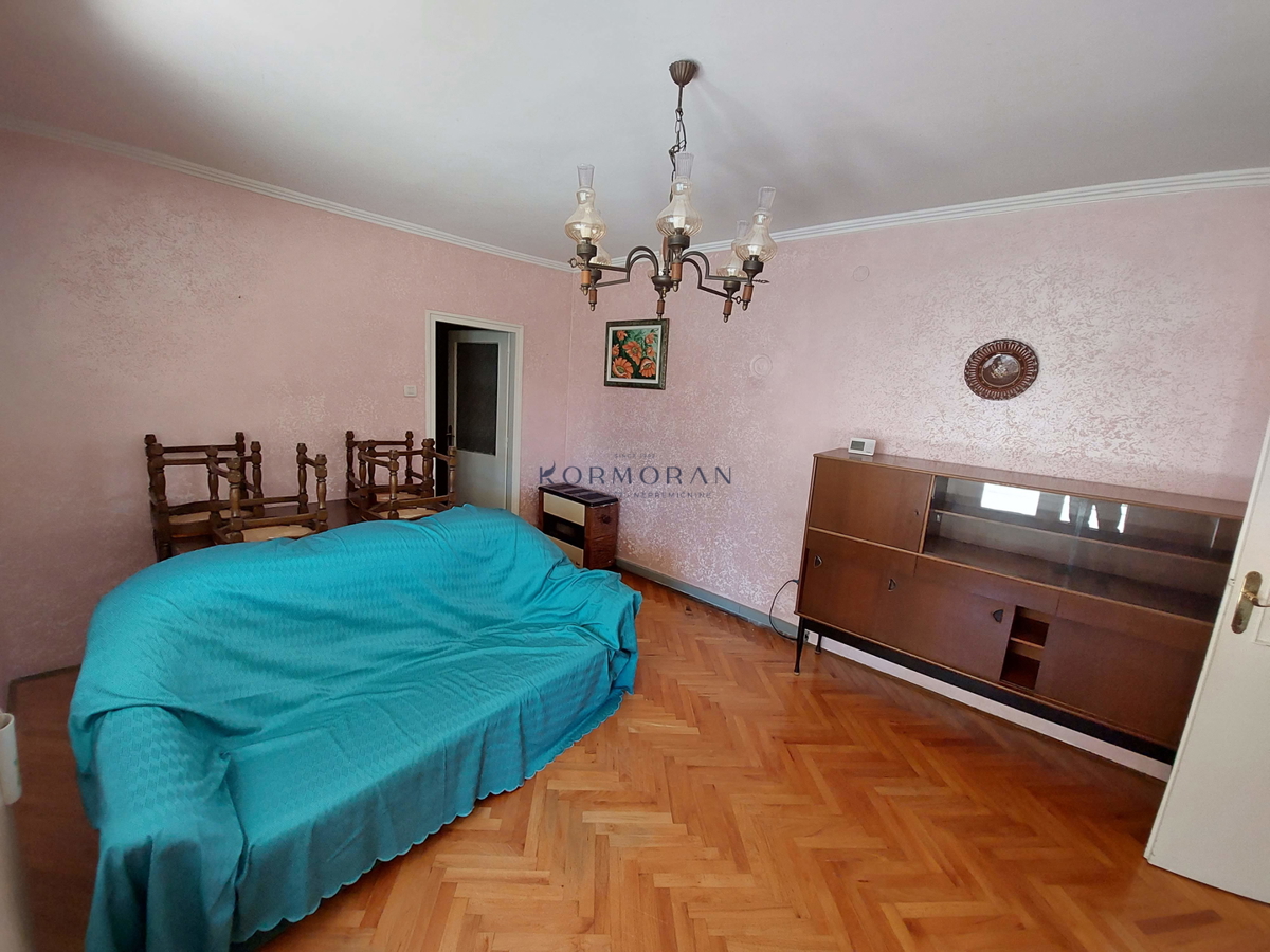 Stanovanje v pritličju v Umagu z dvoriščem
